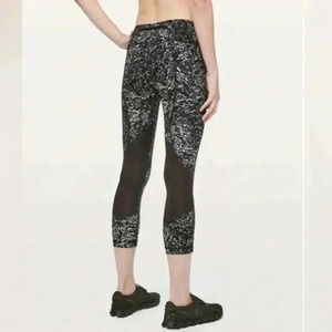 Lululemon Pace Rival Crop Achromatize Ice Grey Black sz 6